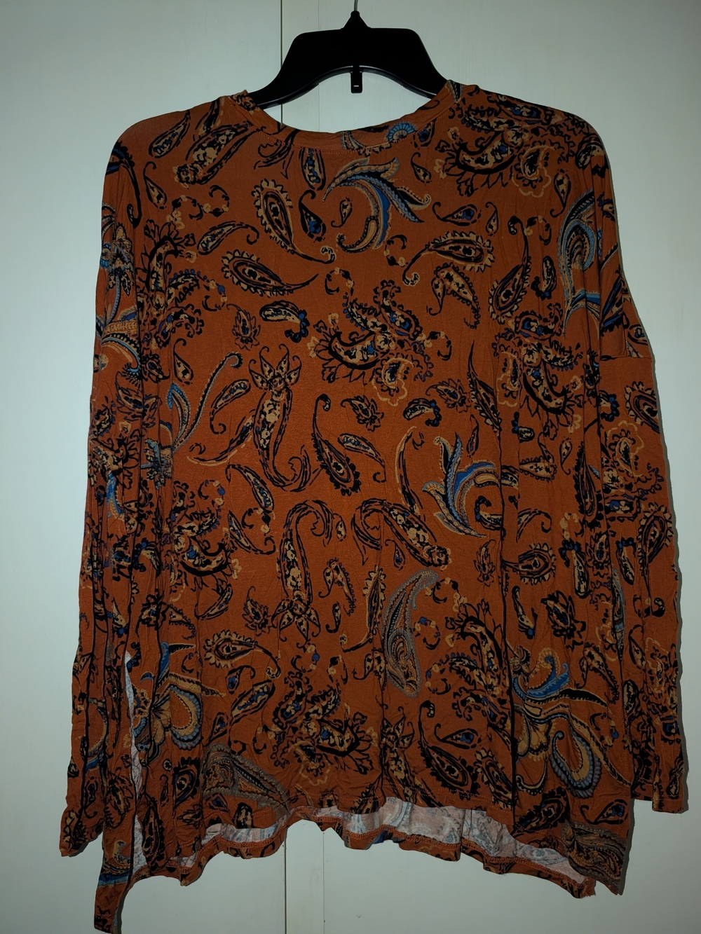 Rust Paisley Long-Sleeve Tee - Brand Unspecified